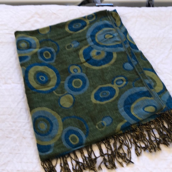 Scarf - Picture 1 of 1